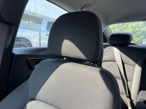 Used 2022 Chevrolet Malibu LT image 21