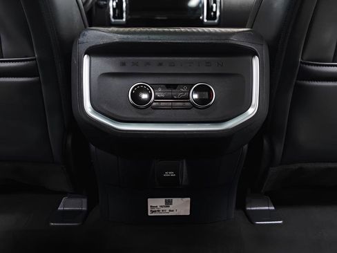 Used 2025 Ford Expedition Max Platinum AWD/4WD image 33
