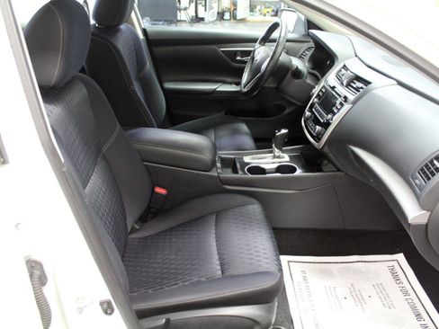 Used 2018 Nissan Altima 2.5 SV FWD image 22
