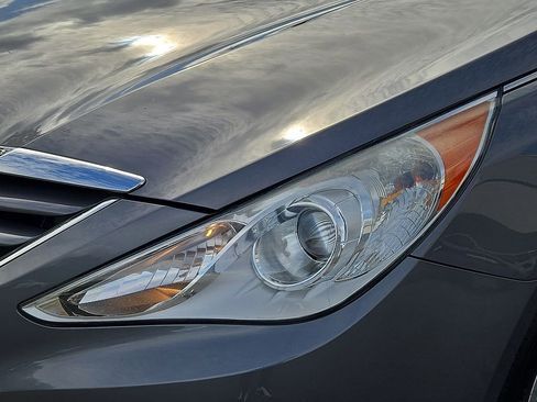 Used 2011 Hyundai Sonata GLS w/ Popular Equipment Pkg 2 FWD image 12