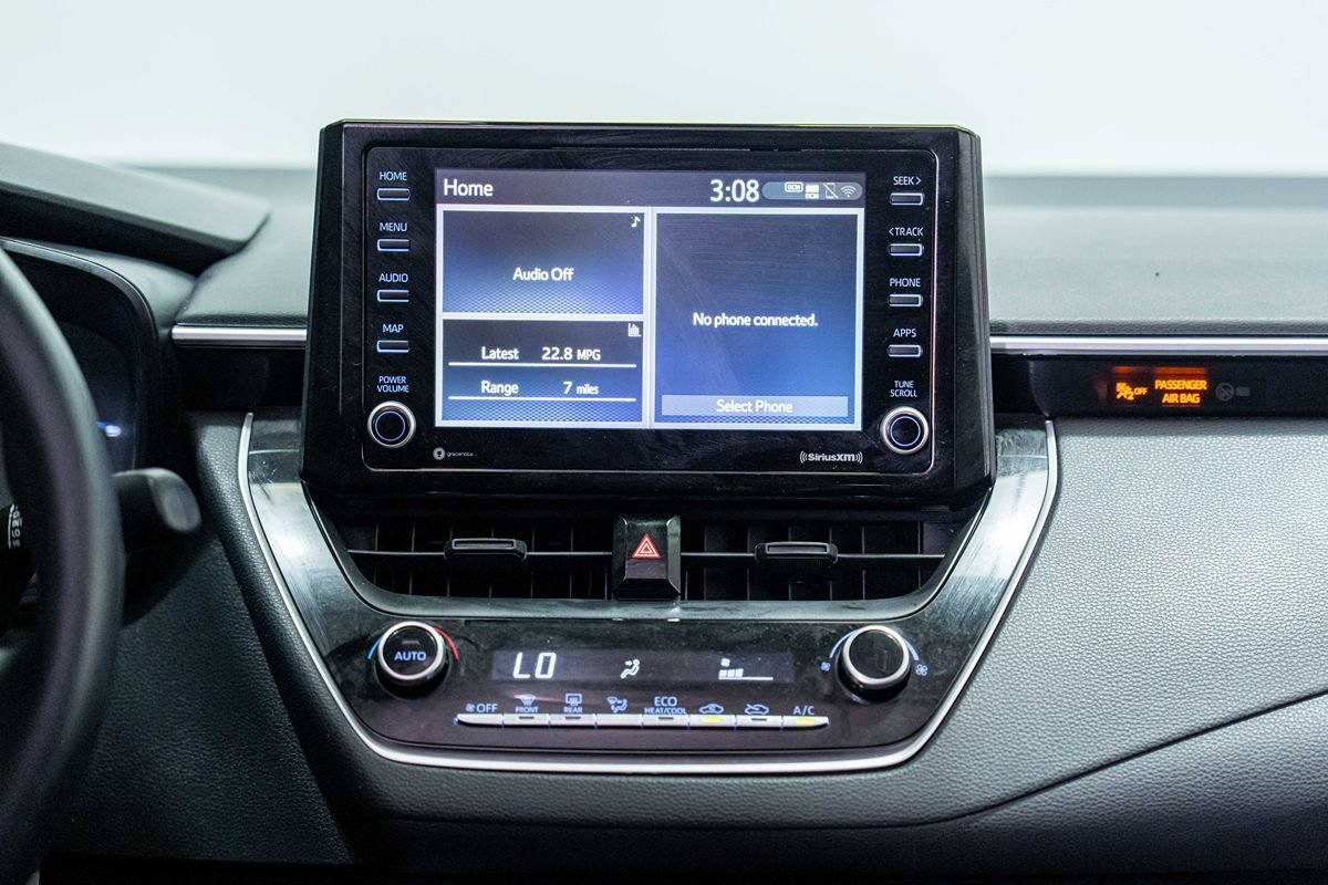 Used 2022 Toyota Corolla LE FWD image 21