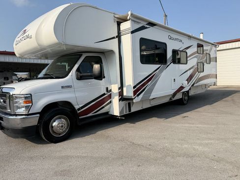 Used 2021 Ford E-450 and Econoline 450 Super Duty w/ Motorhome Prep Package RWD image 6