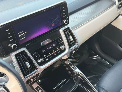 Used 2022 Kia Sorento SX Prestige w/ Panoramic Sunroof Package image 28