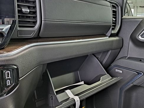 Used 2024 Chevrolet Silverado 1500 LT Trail Boss w/ Convenience Package II image 20