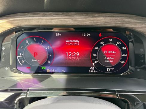 Used 2025 Volkswagen Atlas SEL image 13