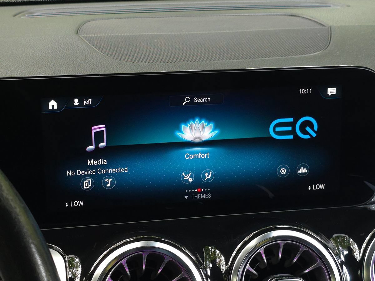 Used 2023 Mercedes-Benz EQB 300 4MATIC w/ Pinnacle Package image 34