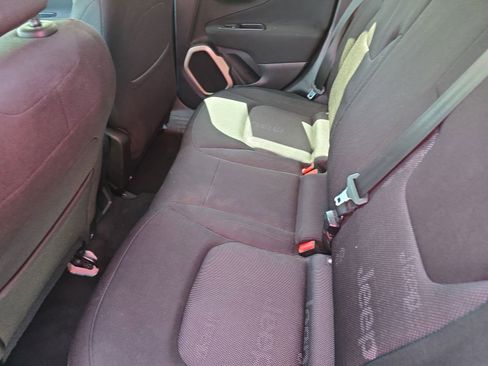 Used 2017 Jeep Renegade Latitude AWD/4WD image 16