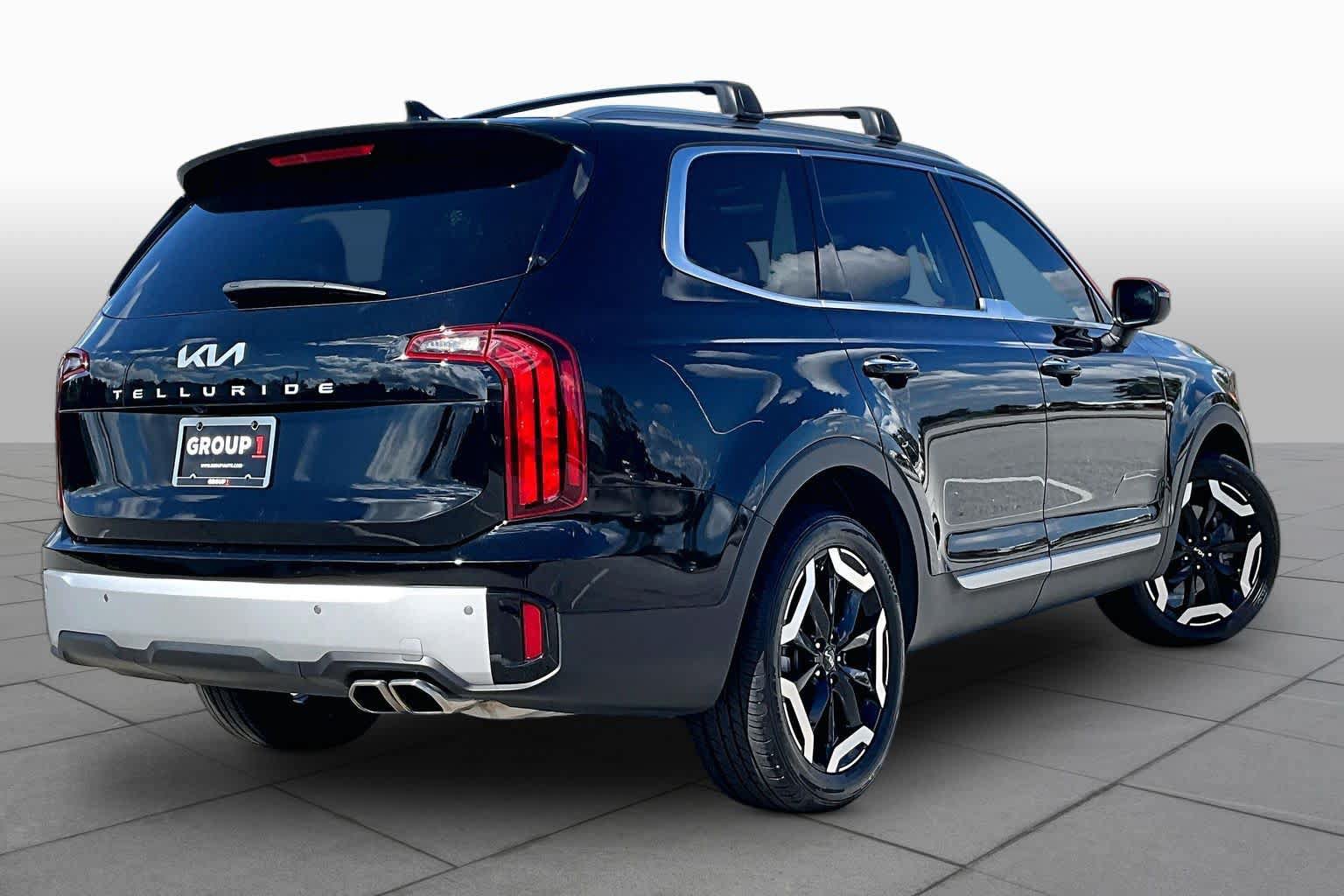 Used 2024 Kia Telluride S w/ S Sunroof Package FWD image 13