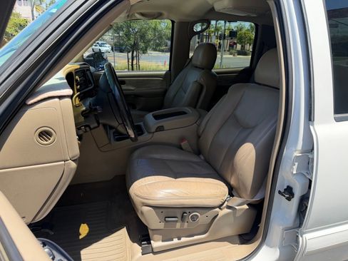 Used 2003 Chevrolet Silverado 2500 LT w/ Skid Plate Package AWD/4WD image 13