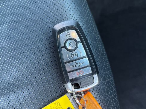 Used 2021 Ford F150 Lariat image 47