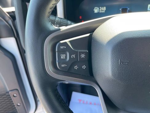 Used 2025 Ford Bronco Outer Banks AWD/4WD image 14