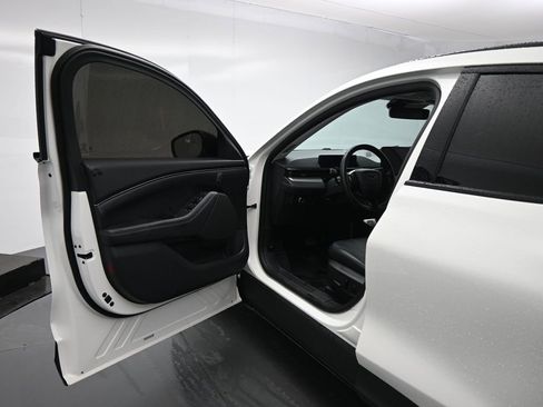 Certified 2023 Ford Mustang Mach-E Select image 9
