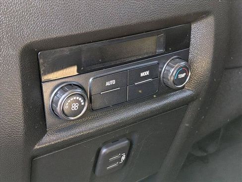 Used 2020 Chevrolet Traverse LS FWD image 23
