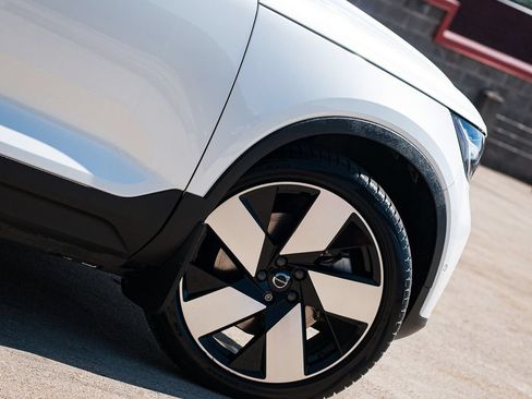 Certified 2023 Volvo C40 P8 Recharge Ultimate AWD/4WD image 7