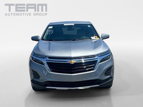 Used 2023 Chevrolet Equinox LT w/ Driver Convenience Package FWD image 2