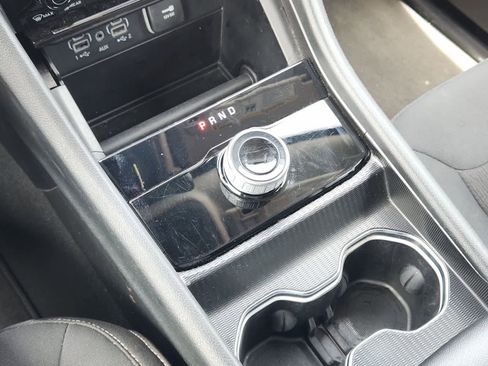 Used 2024 Jeep Grand Cherokee Laredo RWD image 18