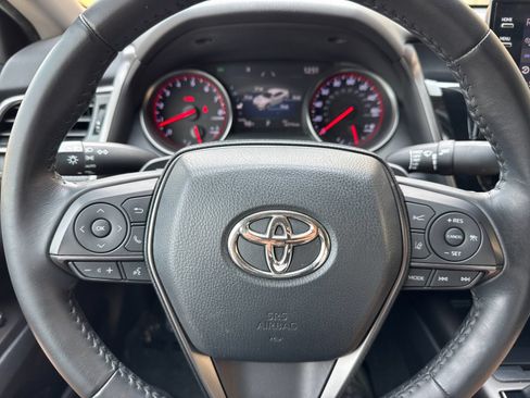Used 2022 Toyota Camry XSE FWD image 21