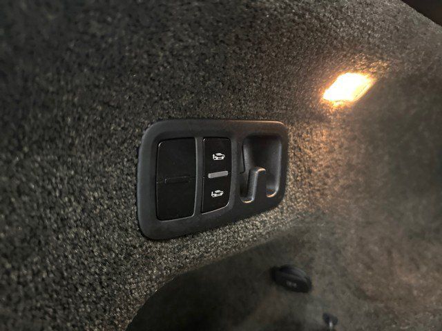 Used 2017 Bentley Bentayga AWD/4WD image 41