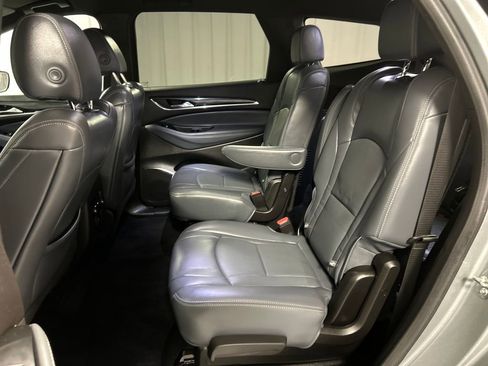 Used 2024 Buick Enclave Essence image 24