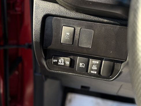 Used 2021 Toyota Tacoma TRD Off-Road w/ TRD Premium Off Road Package image 19