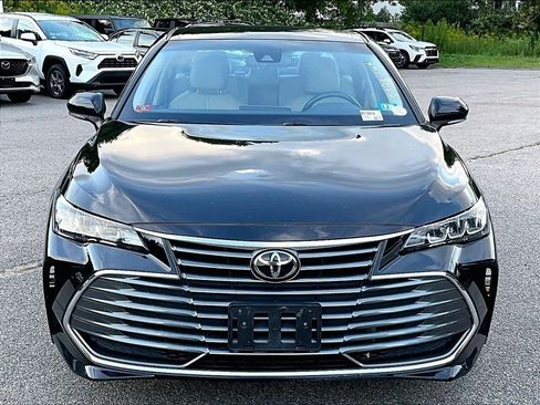 Used 2021 Toyota Avalon XLE AWD/4WD image 2