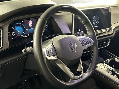 Used 2024 Volkswagen Atlas Cross Sport SE image 13