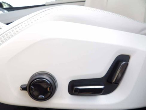 New 2026 Volvo XC60 B5 Ultra w/ Protection Package Premier image 14