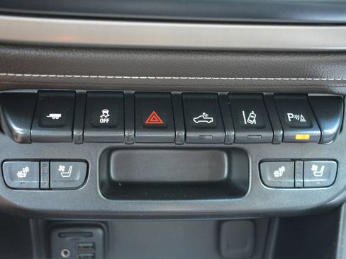 Used 2021 GMC Canyon Denali AWD/4WD image 17