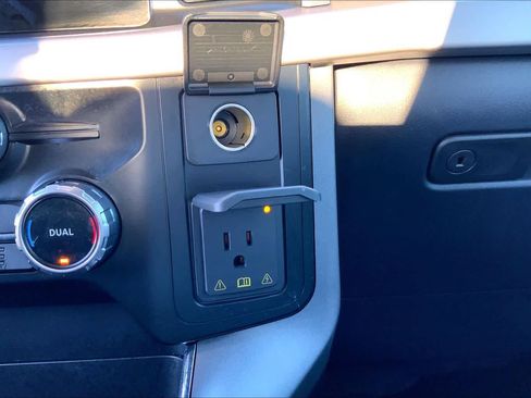 Certified 2023 Ford F150 Lariat image 33