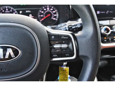 Used 2021 Kia Sorento LX FWD image 21