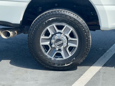 Certified 2024 Ford F350 Lariat w/ Lariat Ultimate Package AWD/4WD image 15