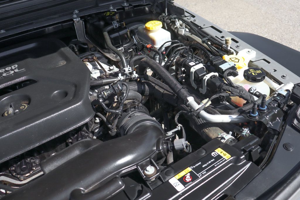 Used 2021 Jeep Wrangler Sport AWD/4WD image 14