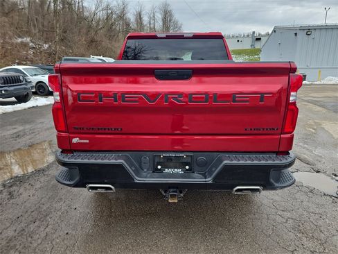 Used 2021 Chevrolet Silverado 1500 Custom Trail Boss w/ LPO, Dark Essentials Package image 5