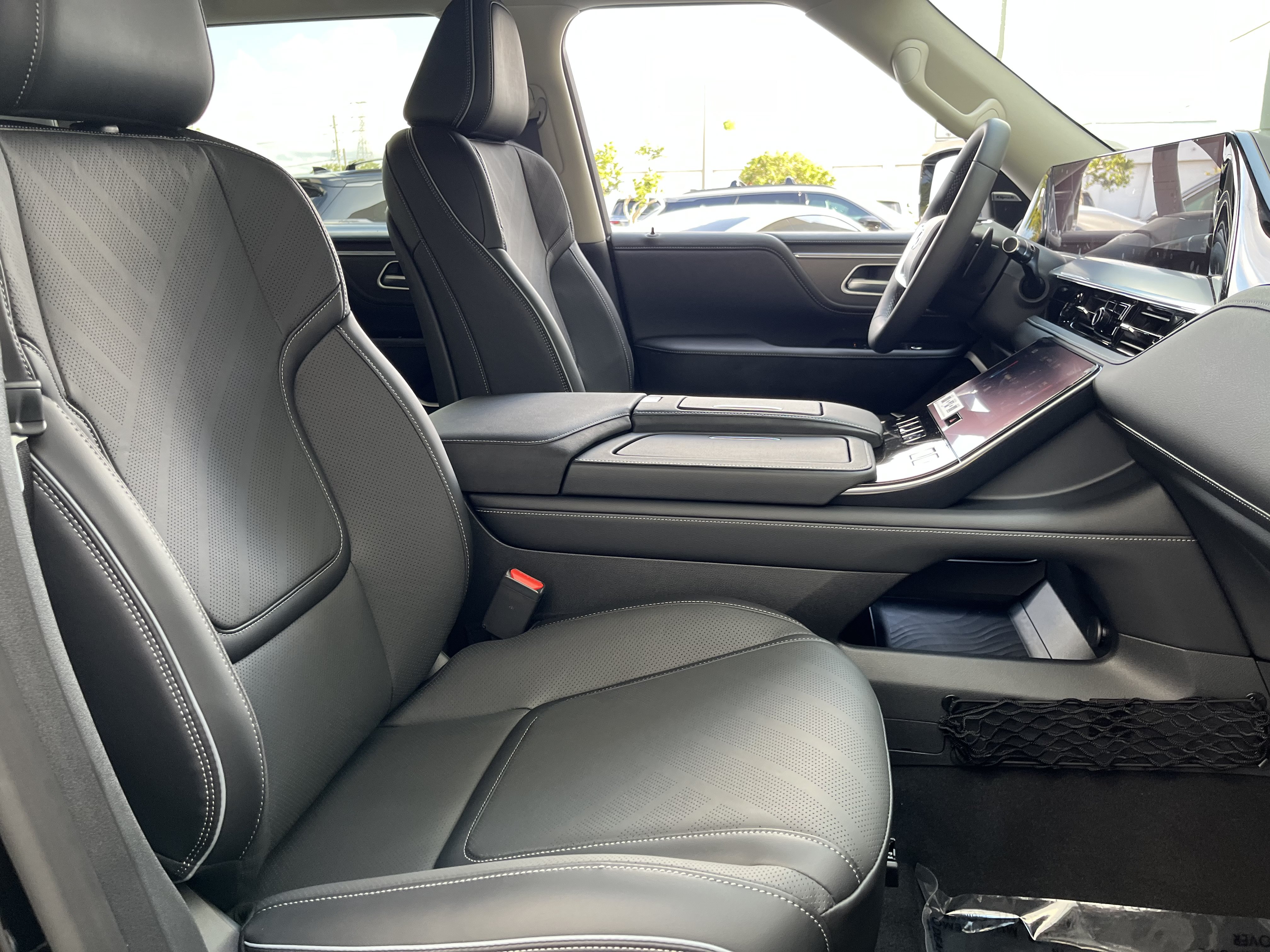 New 2026 INFINITI QX80 Luxe w/ Cargo Package RWD image 19