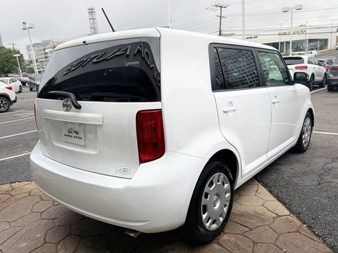 Used 2008 Scion xB FWD image 7