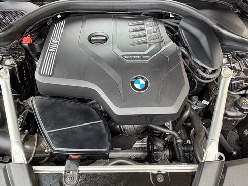 Used 2023 BMW 530i w/ Convenience Package RWD image 34