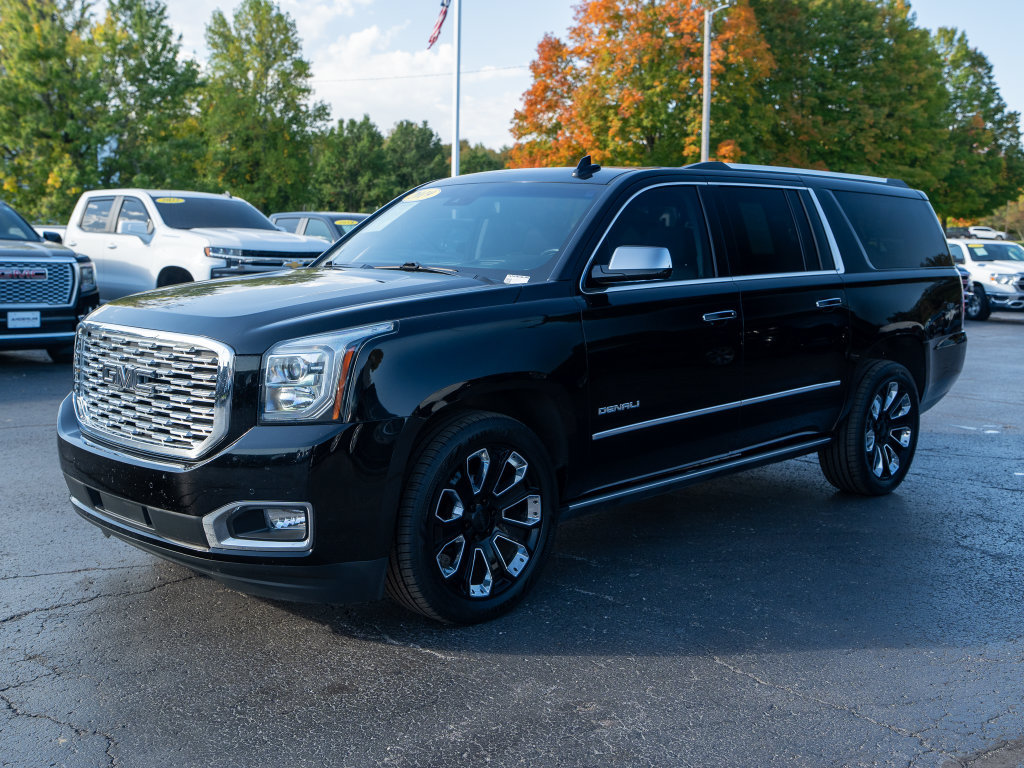 Used 2019 GMC Yukon XL Denali w/ Denali Ultimate Package AWD/4WD image 2