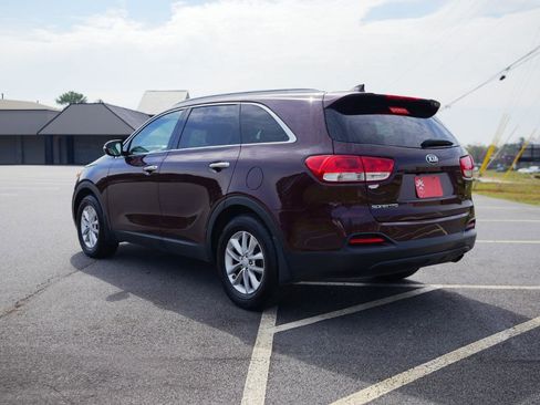 Used 2016 Kia Sorento LX w/ LX Convenience Package image 7