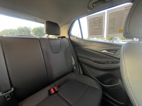 Used 2025 Buick Encore GX Preferred image 37