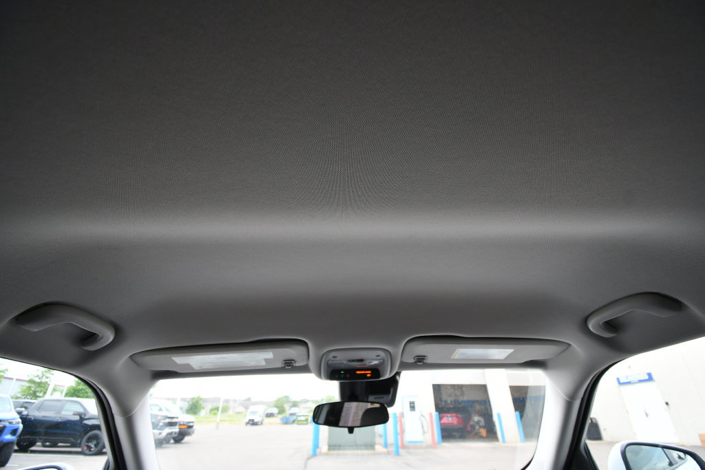 Used 2024 Chevrolet TrailBlazer LT w/ LT Cold Weather Package FWD image 17