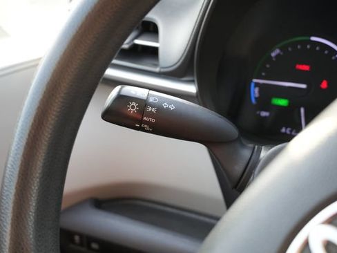 Used 2021 Toyota Sienna LE FWD image 27