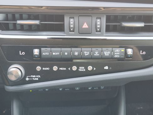 Used 2024 Lexus ES 350 w/ Technology Package FWD image 13
