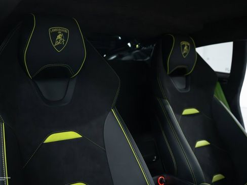 Used 2024 Lamborghini Huracan Sterrato image 36