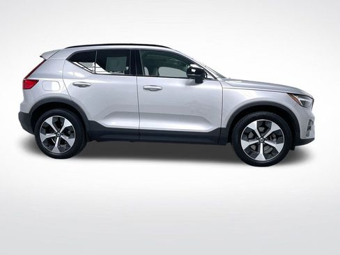 Used 2023 Volvo XC40 B5 Plus w/ Protection Package Premier image 2