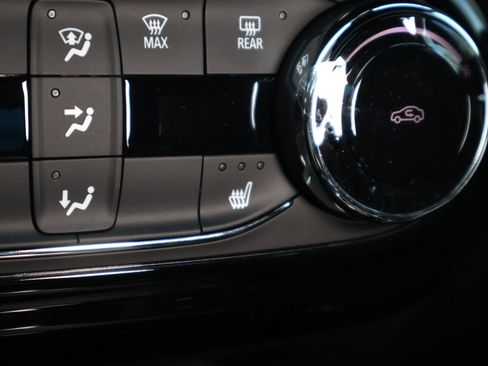 New 2026 Chevrolet Trax RS image 4