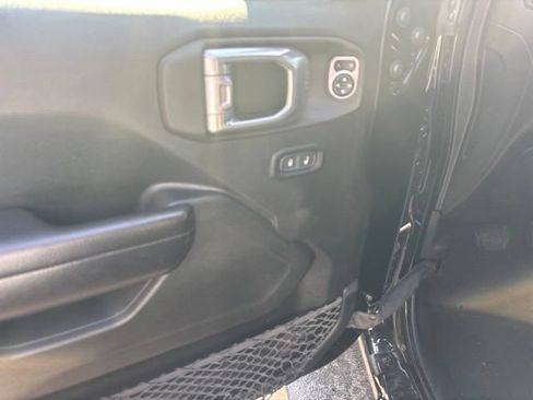 Used 2021 Jeep Wrangler Unlimited Sport AWD/4WD image 9