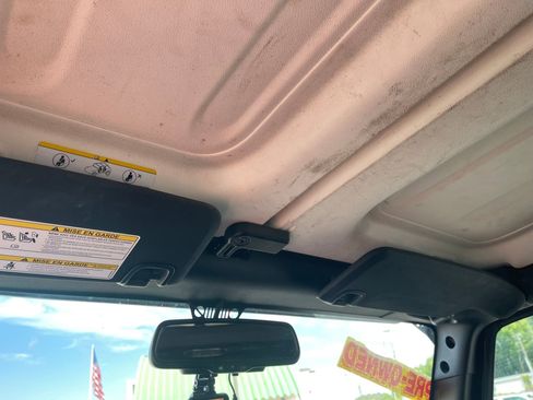 Used 2017 Jeep Wrangler Unlimited Sport w/ Quick Order Package 24S AWD/4WD image 18