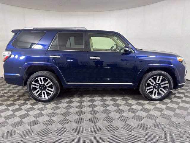 Used 2016 Toyota 4Runner Limited AWD/4WD image 2