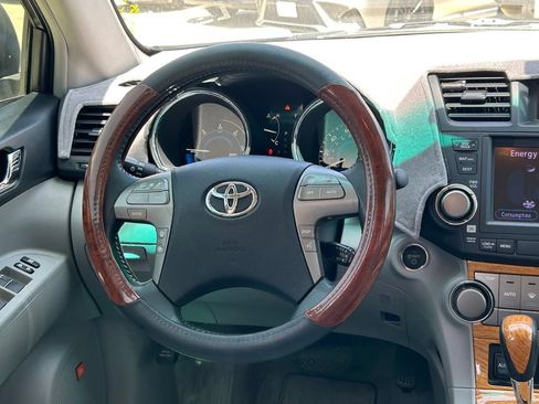 Used 2010 Toyota Highlander Limited AWD/4WD image 41