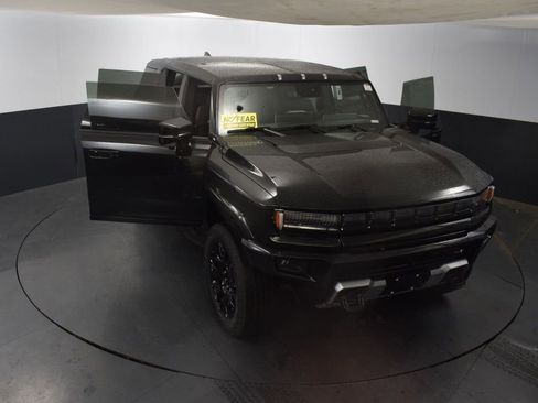 New 2025 GMC Hummer EV 2X w/ LPO, Dark Essentials Package image 56